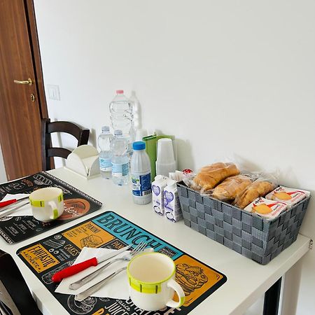 The House Fiera Di Roma Aeroporto Fiumicino Bed and Breakfast Ponte Galeria Εξωτερικό φωτογραφία
