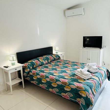 The House Fiera Di Roma Aeroporto Fiumicino Bed and Breakfast Ponte Galeria Εξωτερικό φωτογραφία